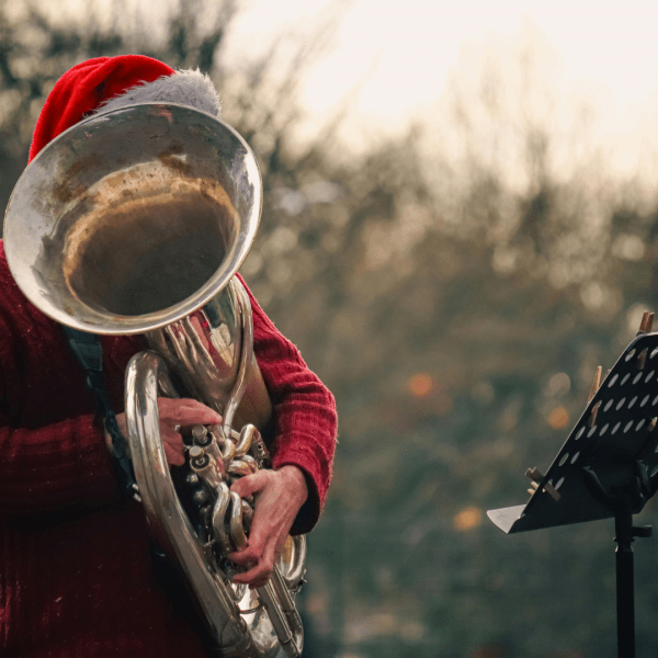 Julemand spiller musik