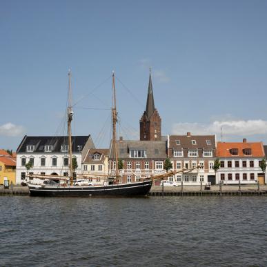 Nakskov havn Skonnerten Johanne Sankt Nikolai Kirke vandtårn